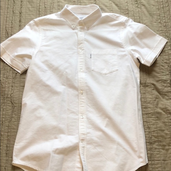 WEZC white button up short sleeve shirt - small - Picture 2 of 3